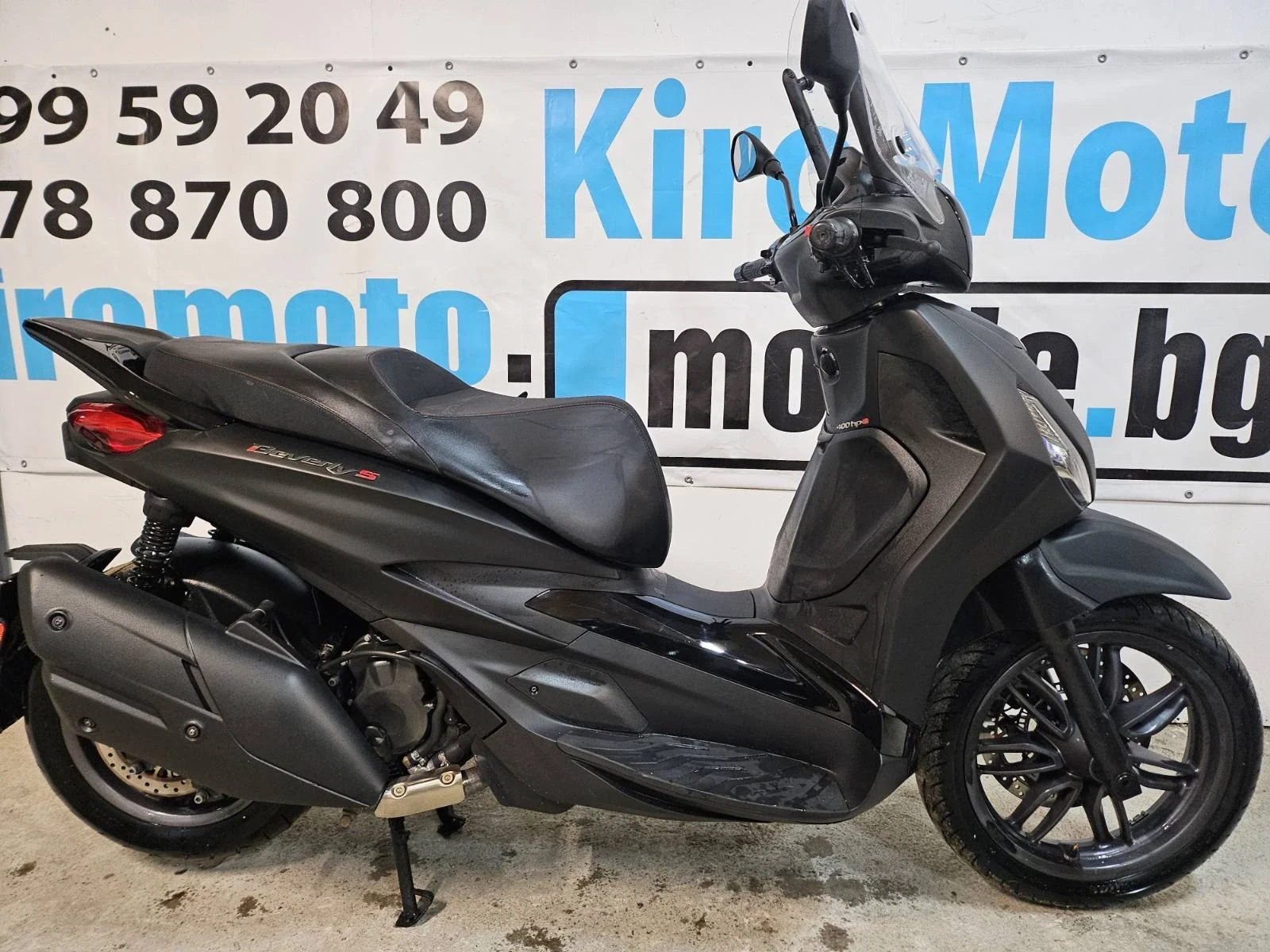 Piaggio Beverly 400i ABS DEEP BLACK - изображение 4