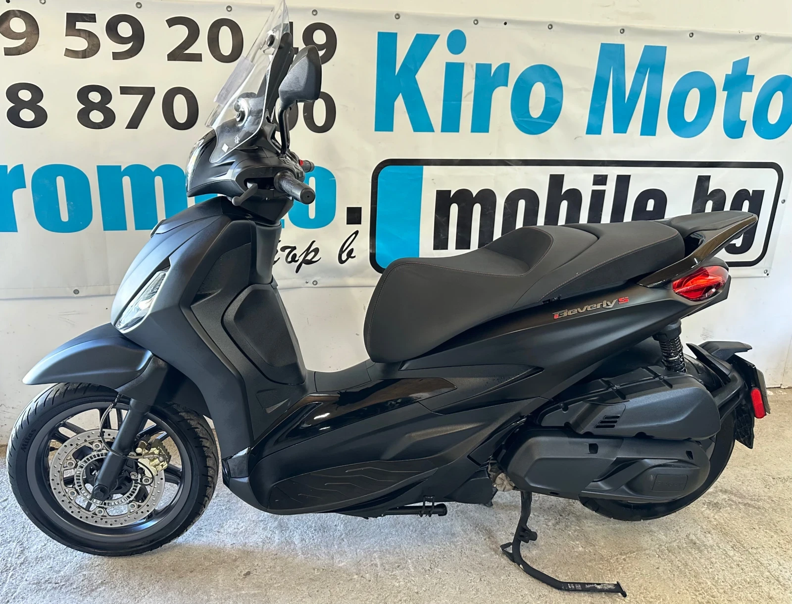 Piaggio Beverly 400i ABS DEEP BLACK - изображение 2