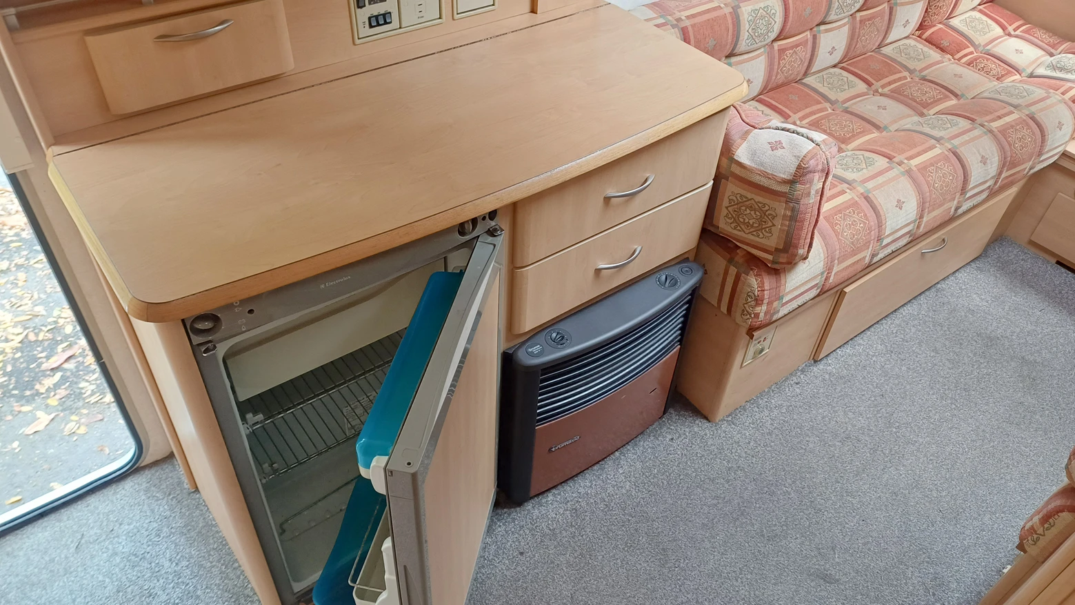  Coachmen ///  /TV | Mobile.bg   12