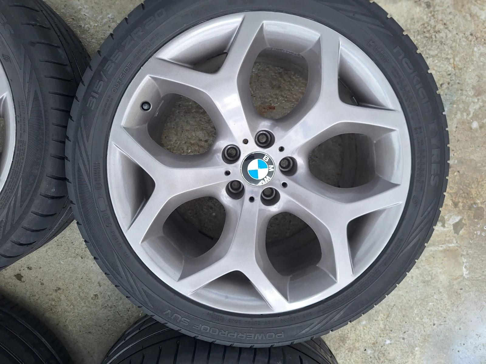 Гуми с джанти Nokian 275/40R20, снимка 9 - Гуми и джанти - 54580813