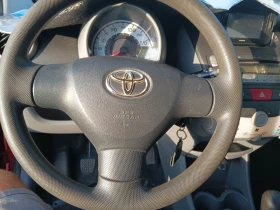 Toyota Aygo 1.0 й навиг., снимка 7
