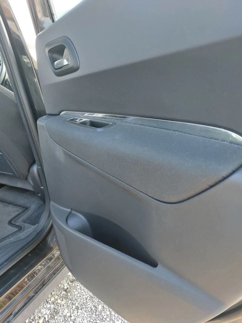 Peugeot 3008 1.6 HDI, снимка 13 - Автомобили и джипове - 49710128