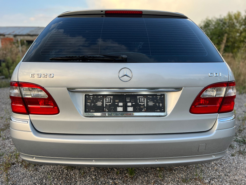 Mercedes-Benz E 320 3.2 Avantgarde, снимка 8 - Автомобили и джипове - 44858786