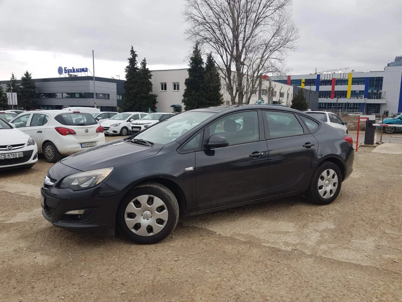 Opel Astra, снимка 2 - Автомобили и джипове - 48204240