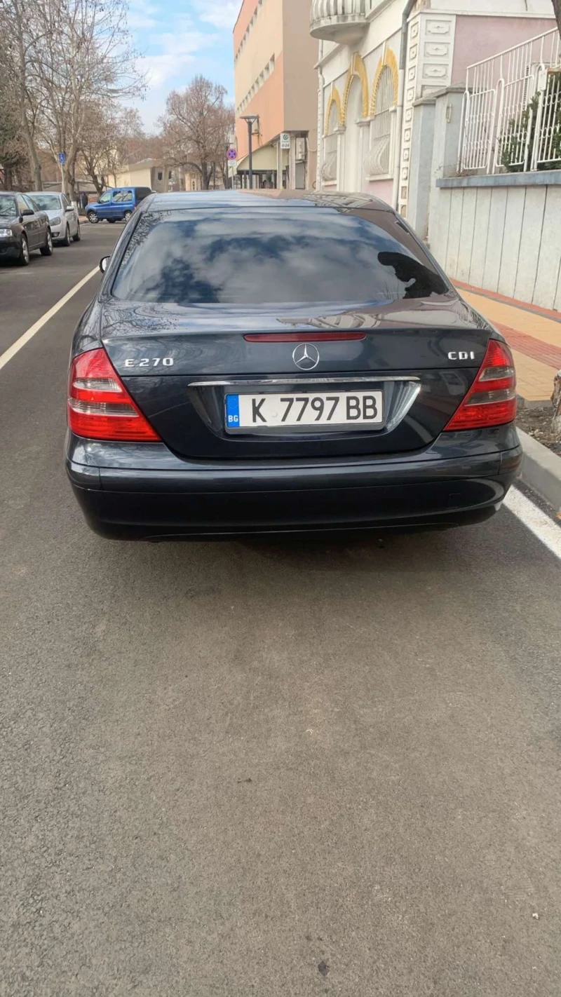 Mercedes-Benz E 270, снимка 3 - Автомобили и джипове - 49307957