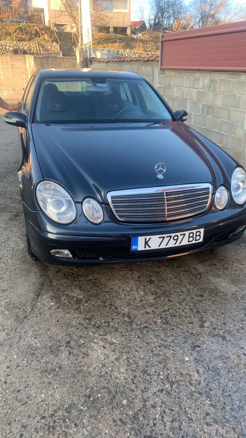 Mercedes-Benz E 270, снимка 11 - Автомобили и джипове - 49307957