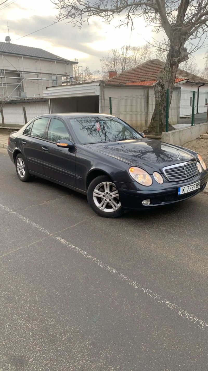 Mercedes-Benz E 270, снимка 17 - Автомобили и джипове - 49307957