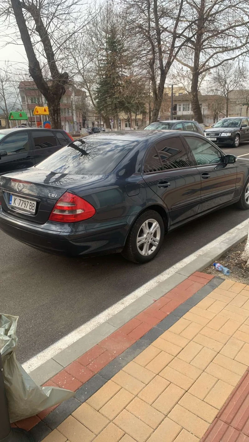 Mercedes-Benz E 270, снимка 1 - Автомобили и джипове - 49307957