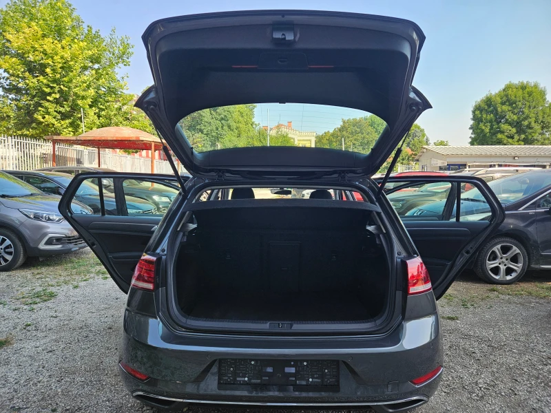 VW Golf 1.5 TSI, снимка 9 - Автомобили и джипове - 51140389