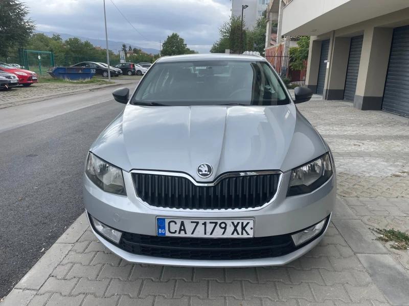 Skoda Octavia 1.6TDI, снимка 2 - Автомобили и джипове - 52406805