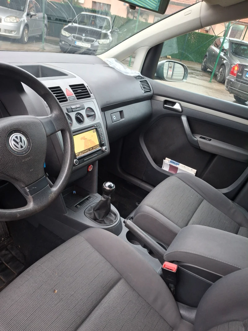 VW Touran 1.9TDI 2008 6 скорости, снимка 9 - Автомобили и джипове - 53373861