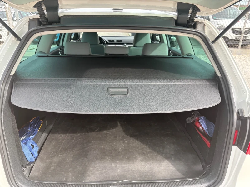 VW Passat 2.0di-автоматик, снимка 16 - Автомобили и джипове - 53595075