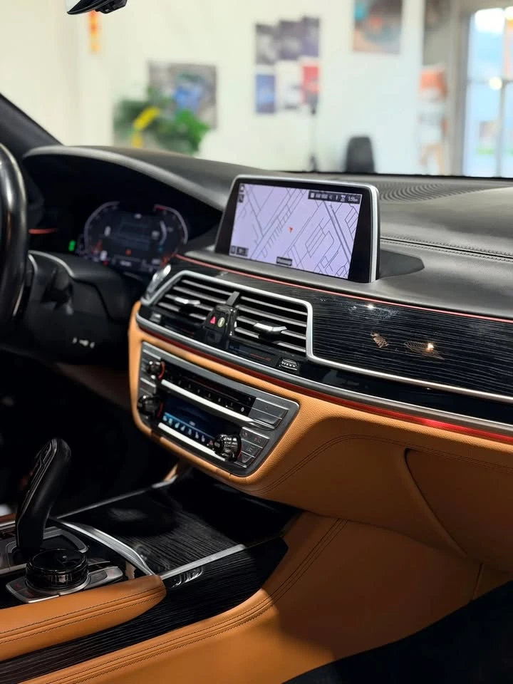 BMW 750 CARFAX* АВТОФИНАНСИРАНЕ* БЕЗ ПЪРВОНАЧАЛНА ВНОСКА*  - изображение 9