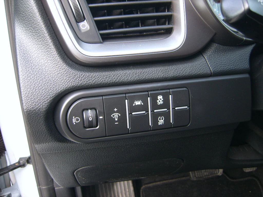 Kia Ceed 1, 6crdi automat hybrid | Mobile.bg   15