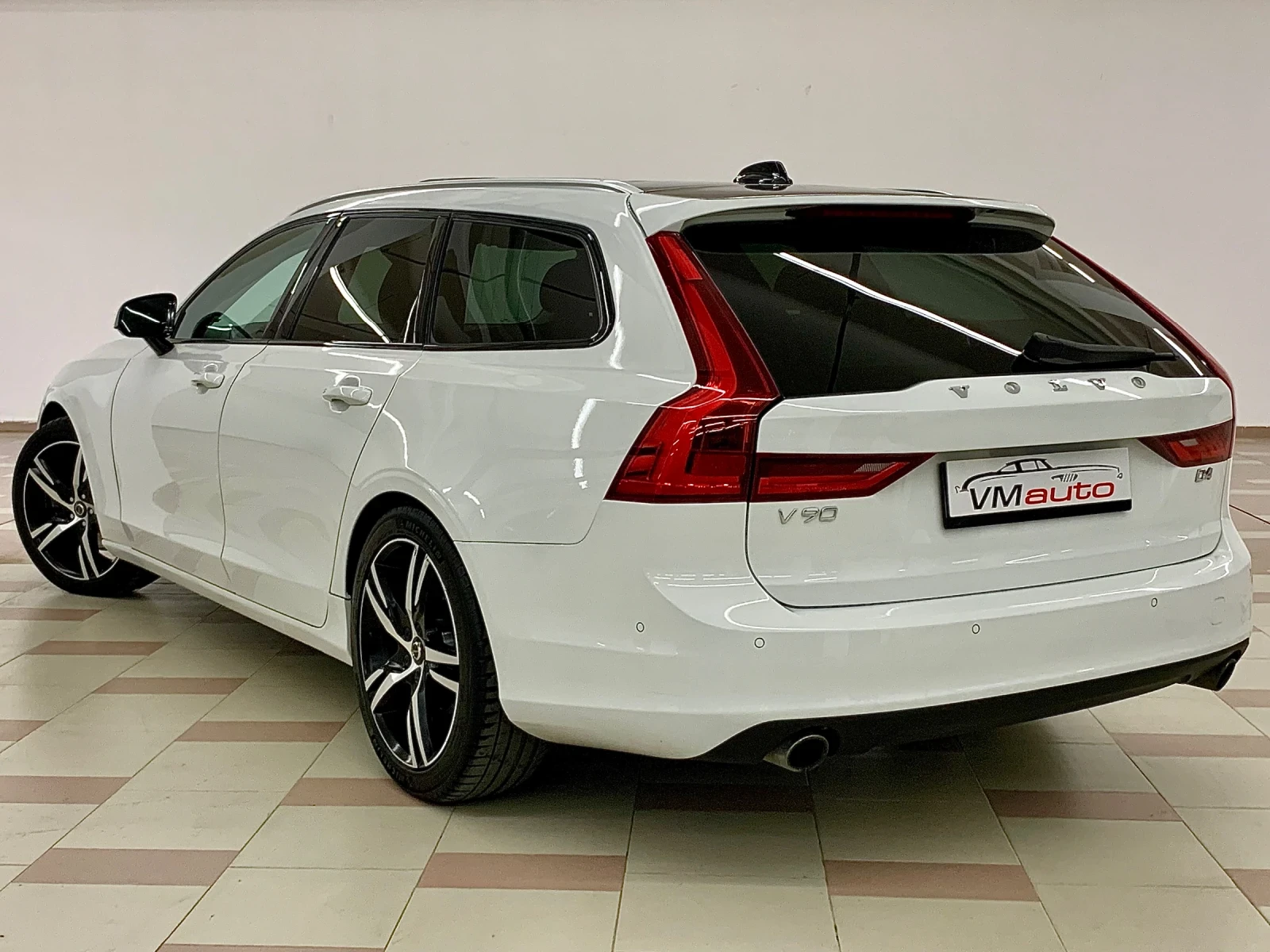 Volvo V90 2.0 D4 PANORAMA  - изображение 4