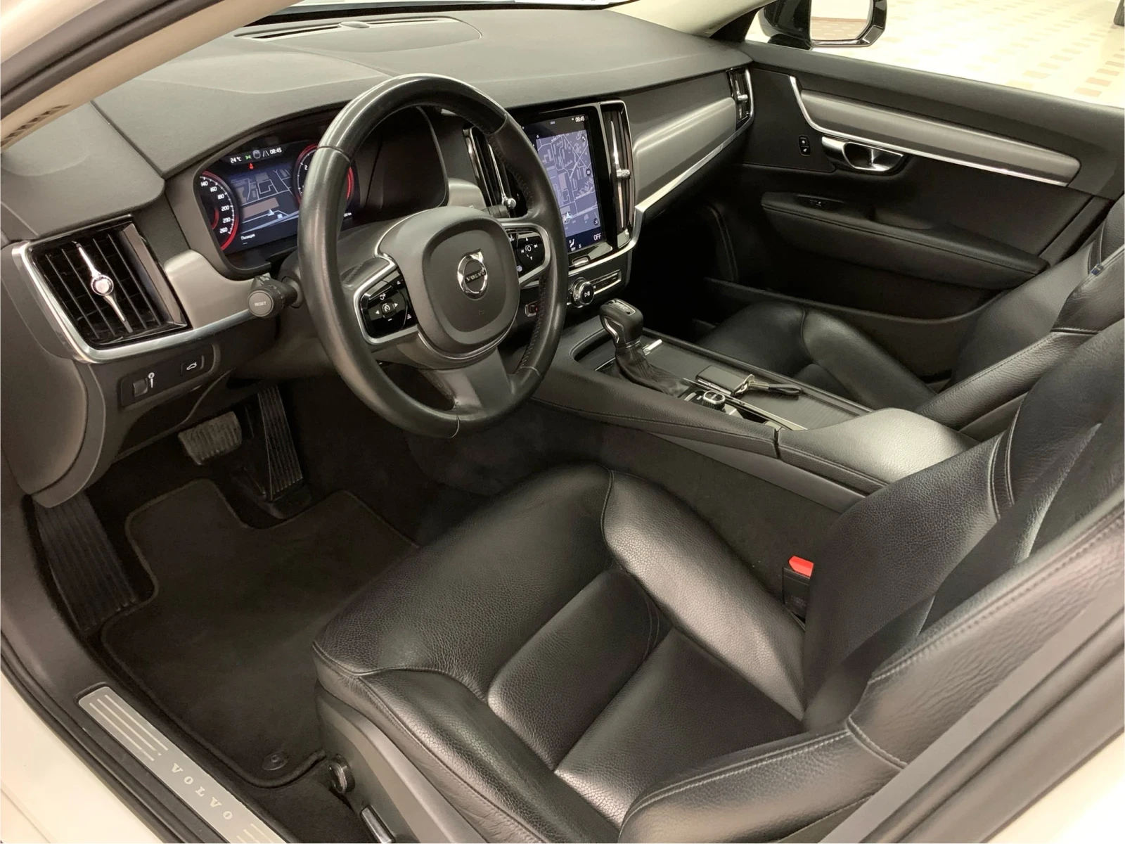 Volvo V90 2.0 D4 PANORAMA  - изображение 9