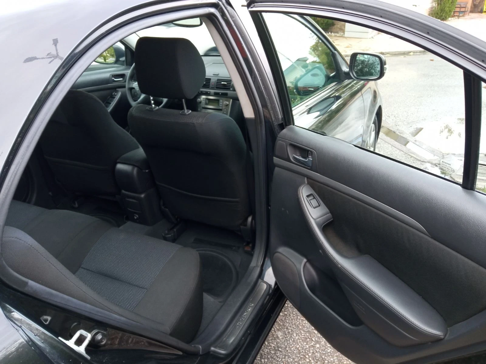 Toyota Avensis  - изображение 6