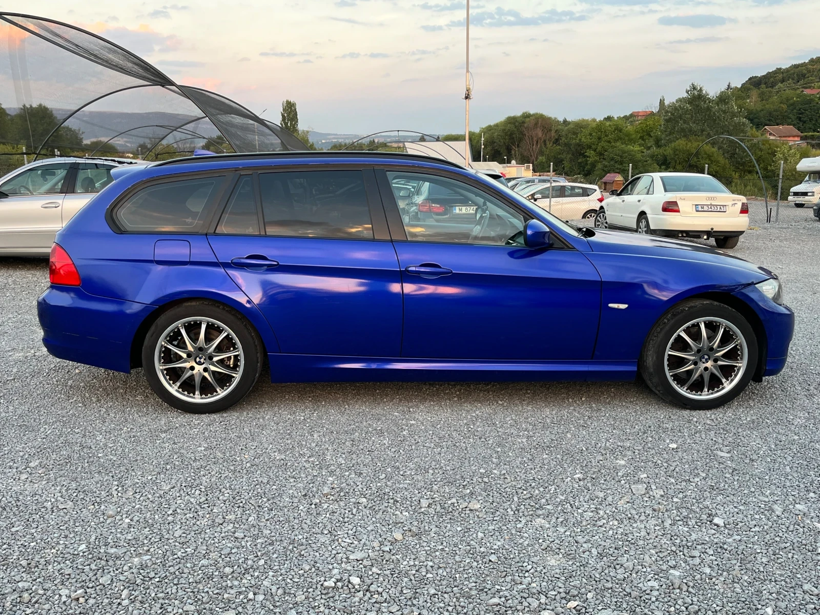 BMW 318 2.0 D 143k - изображение 6