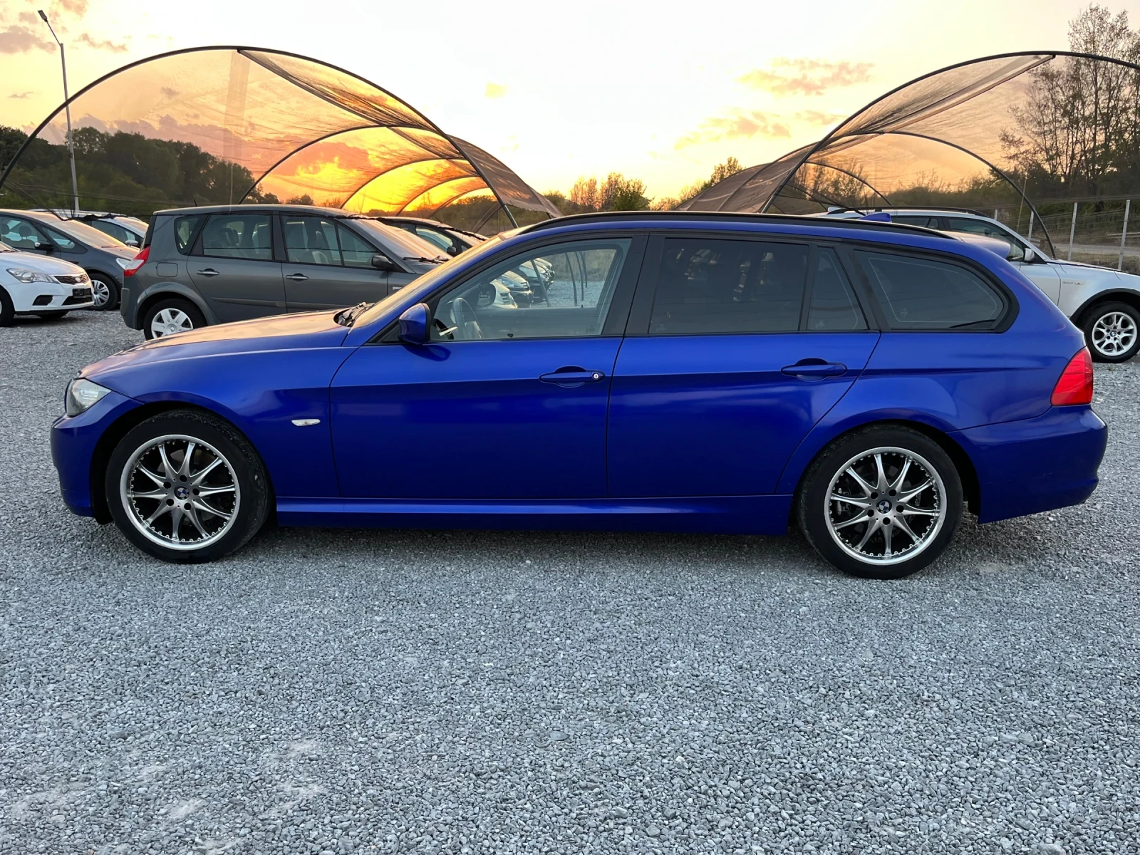 BMW 318 2.0 D 143k - изображение 4