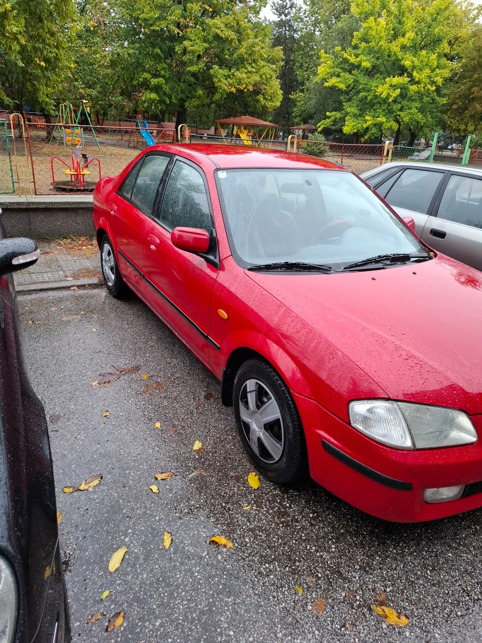 Mazda 323  - изображение 7