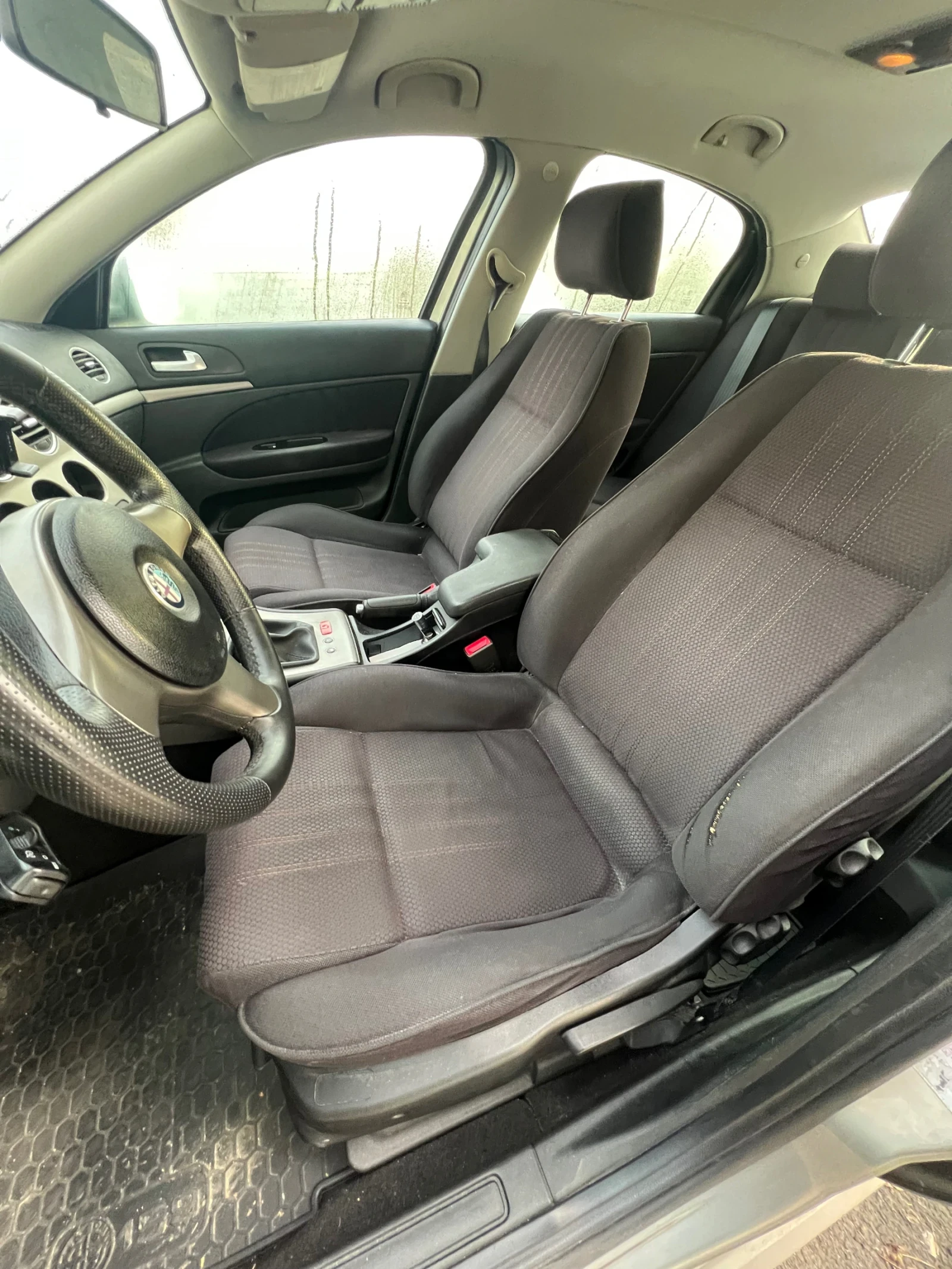 Alfa Romeo 159 1.9 JTDM 16v  - изображение 7