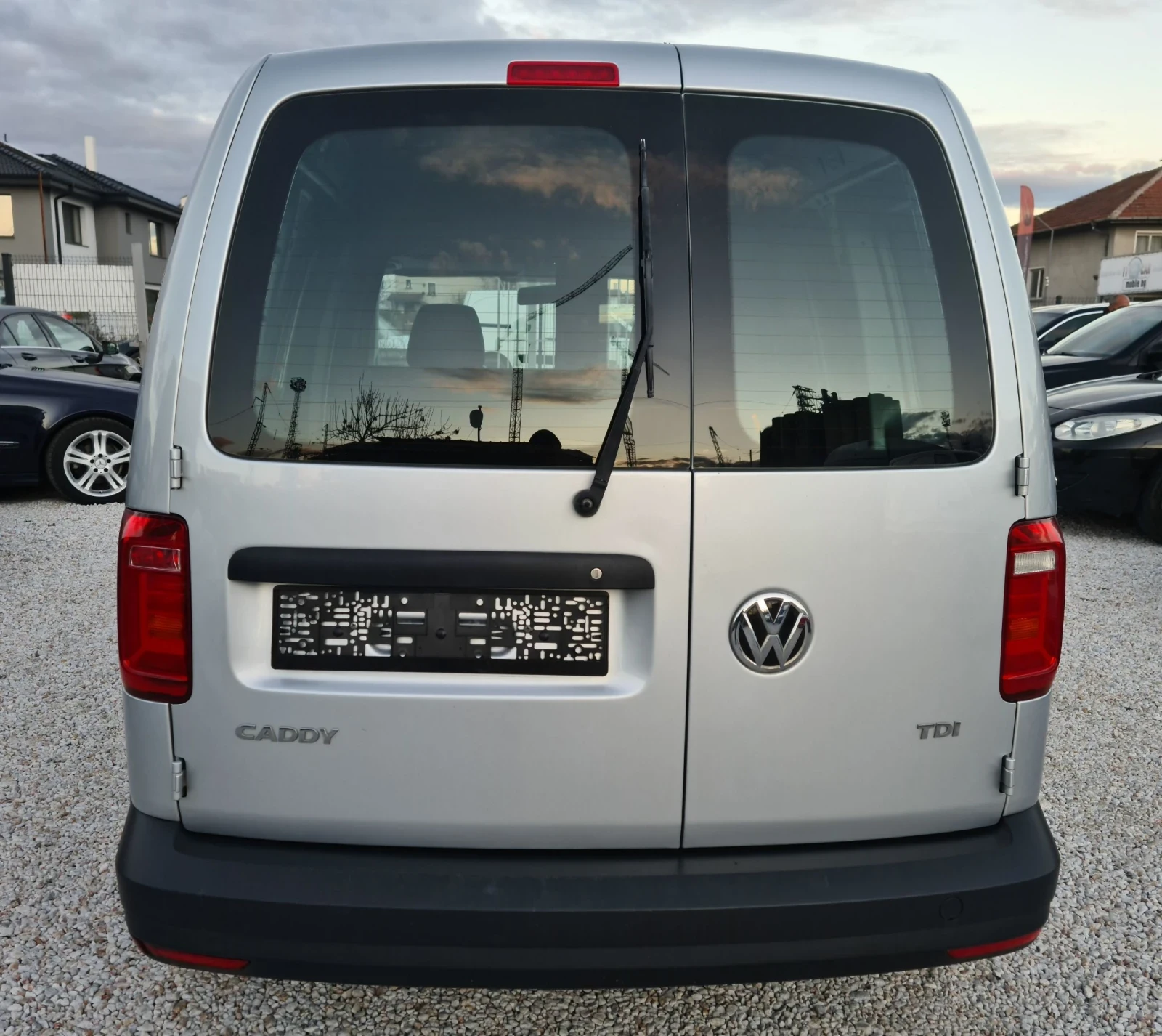VW Caddy 2.0 TDI - изображение 6