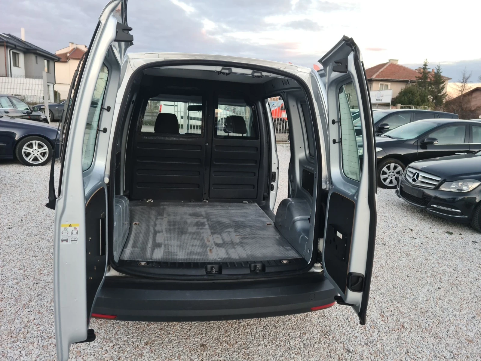 VW Caddy 2.0 TDI | Mobile.bg � ����������� 14