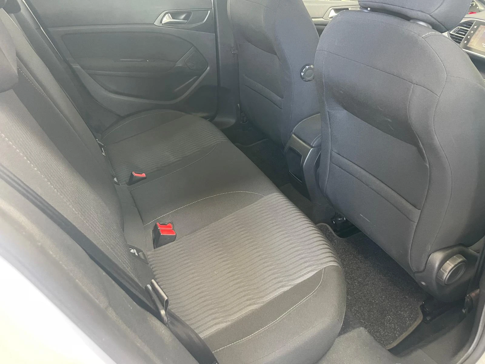 Peugeot 308 1.6HDI - изображение 6