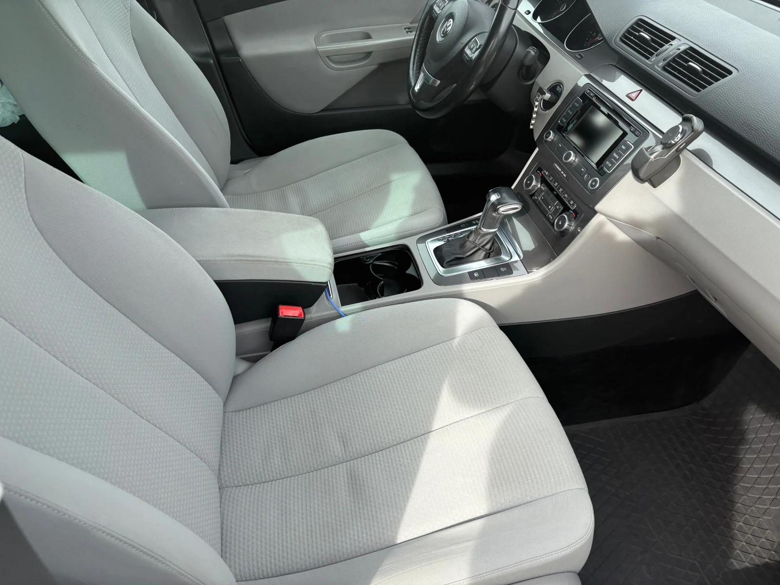 VW Passat 2.0di-автоматик - изображение 10