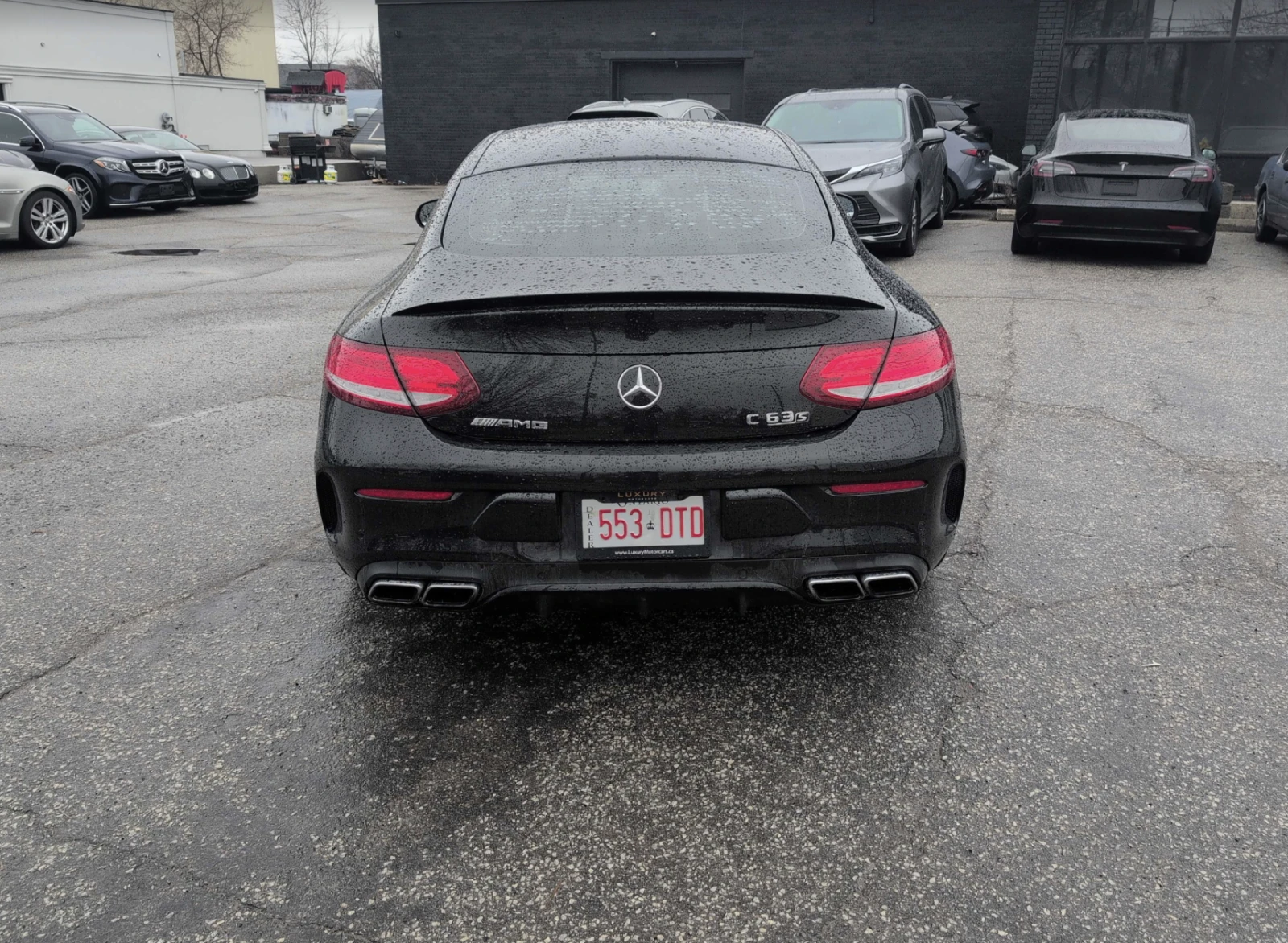 Mercedes-Benz C 63 AMG CARFAX* Подгрев* Обдухване* Кейлес* Blind Spot* , снимка 7 - Автомобили и джипове - 54001224