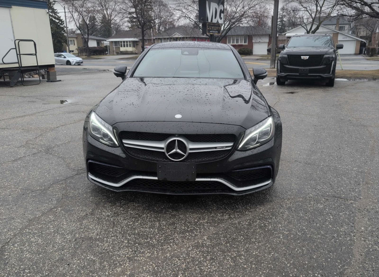 Mercedes-Benz C 63 AMG CARFAX* Подгрев* Обдухване* Кейлес* Blind Spot* , снимка 2 - Автомобили и джипове - 54001224