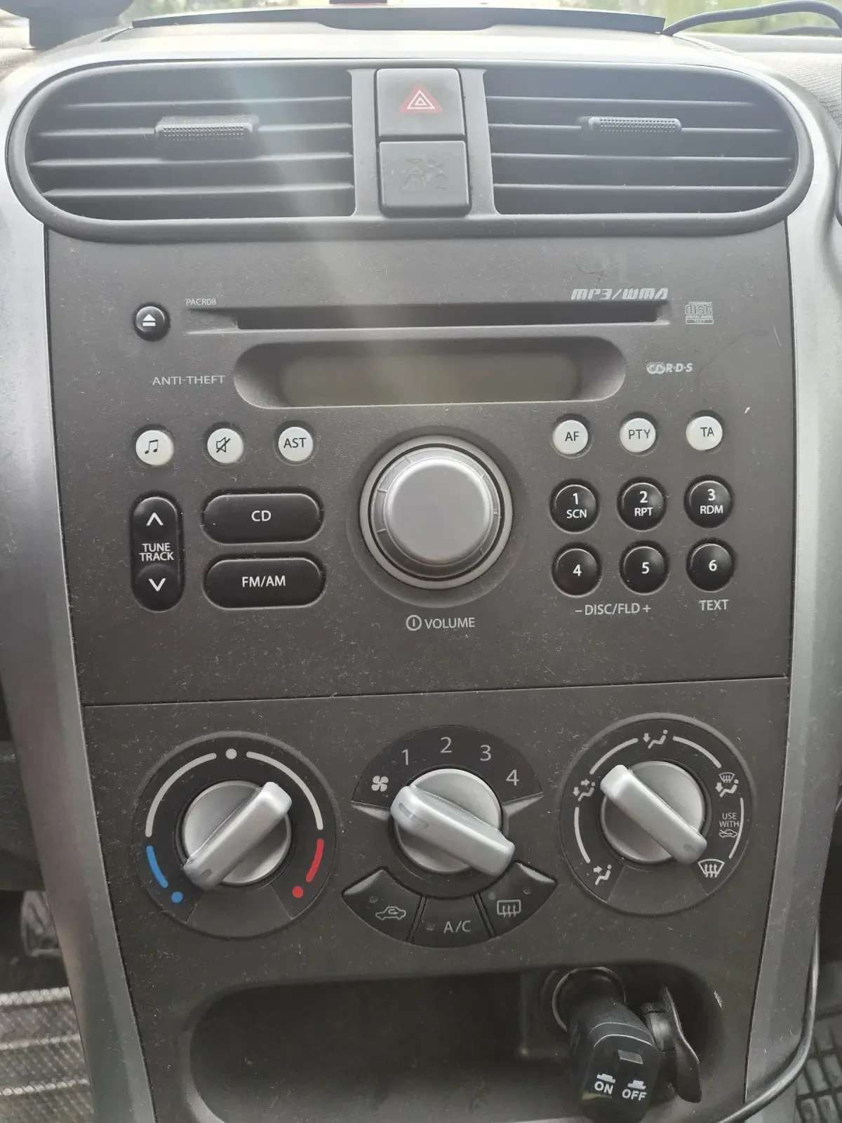 Suzuki Splash 1.2, снимка 12 - Автомобили и джипове - 54415480