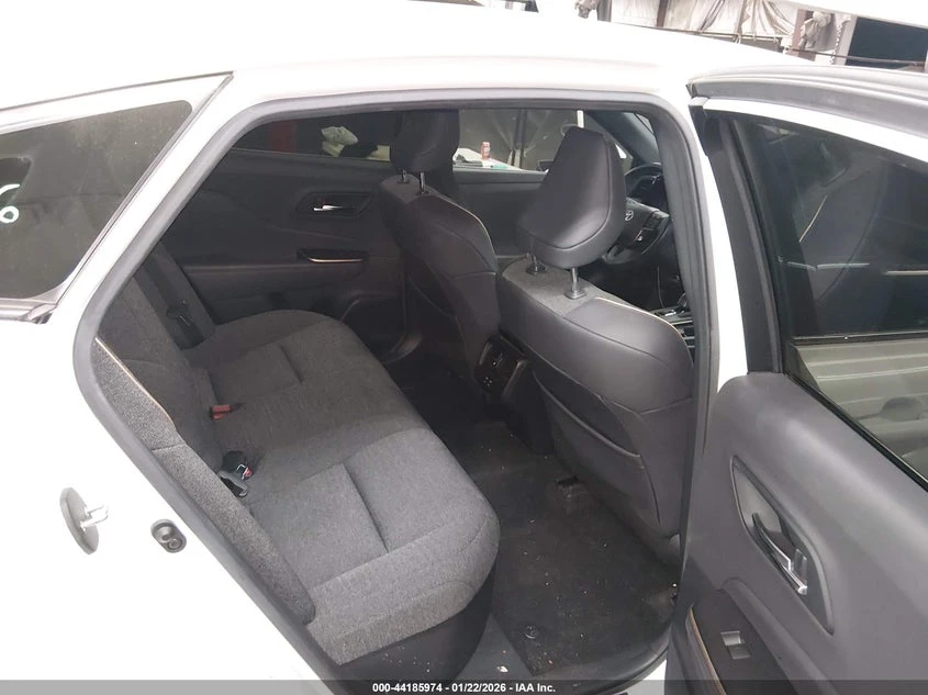 Toyota Crown 2.5l Xle, снимка 8 - Автомобили и джипове - 54496692