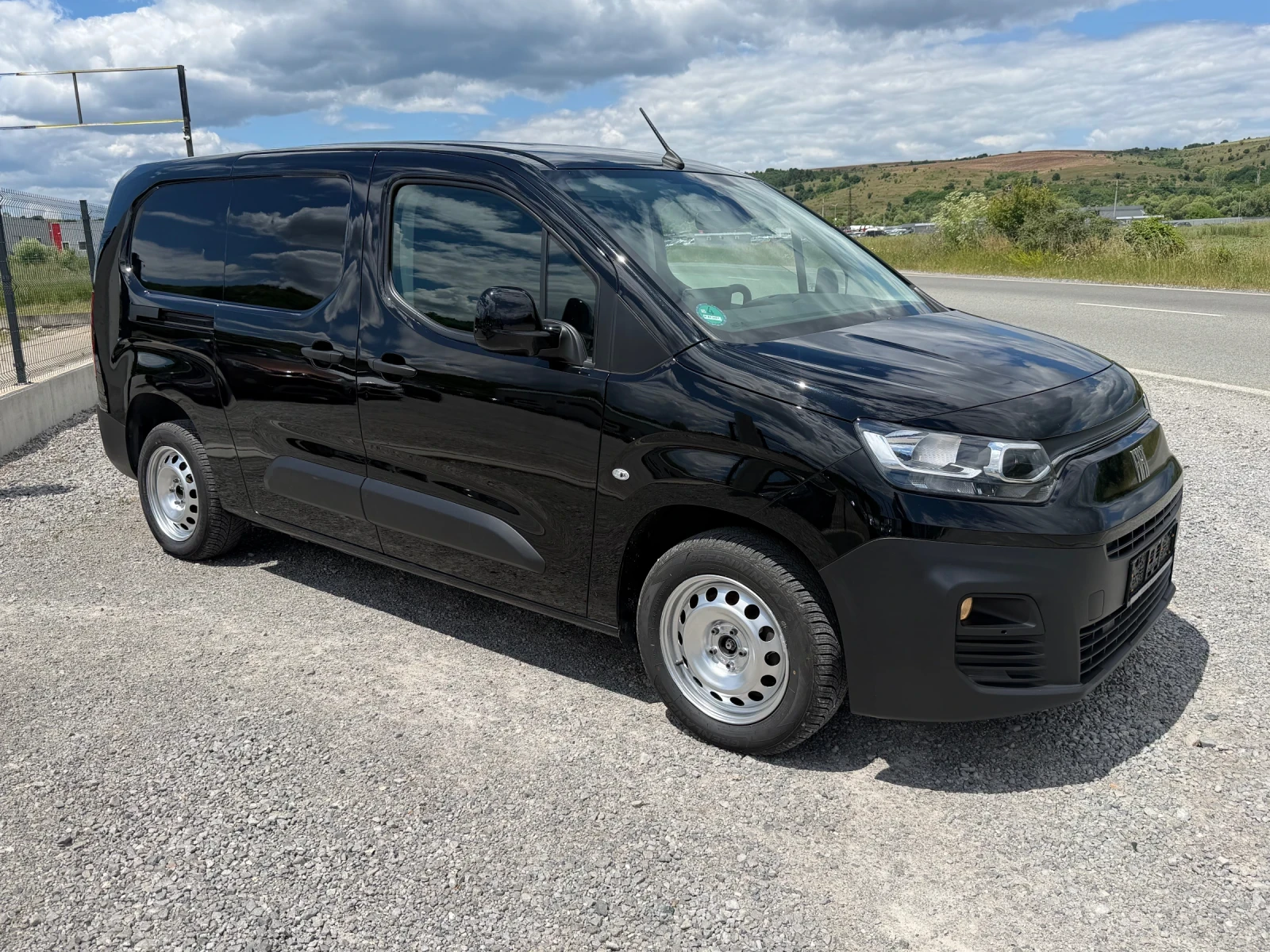 Fiat Doblo 1.5D Maxi L2 NAVI CAMERA APPLE CARPLAY EURO 6D, снимка 4 - Автомобили и джипове - 54904665