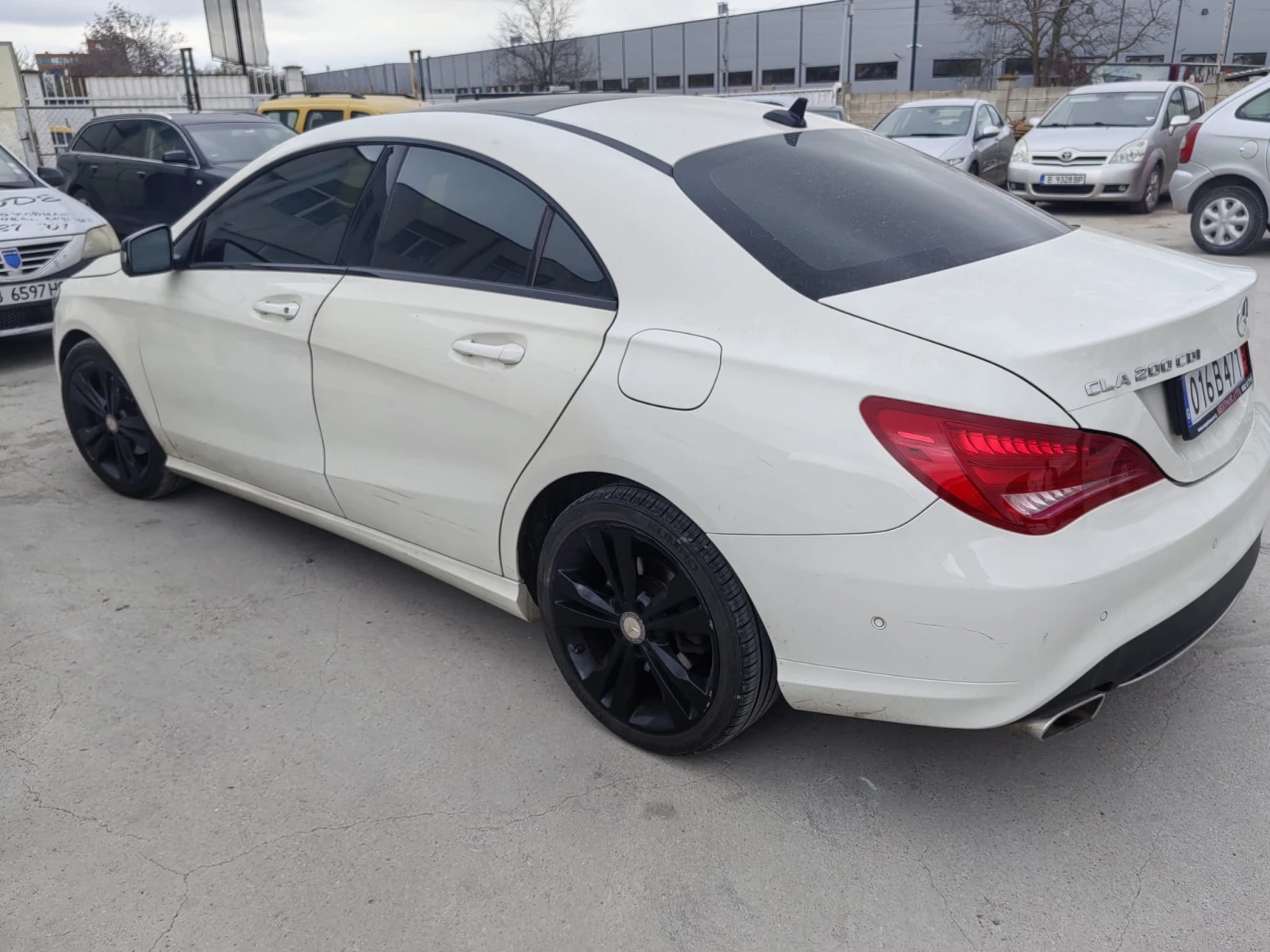 Mercedes-Benz CLA 200, снимка 5 - Автомобили и джипове - 54936358