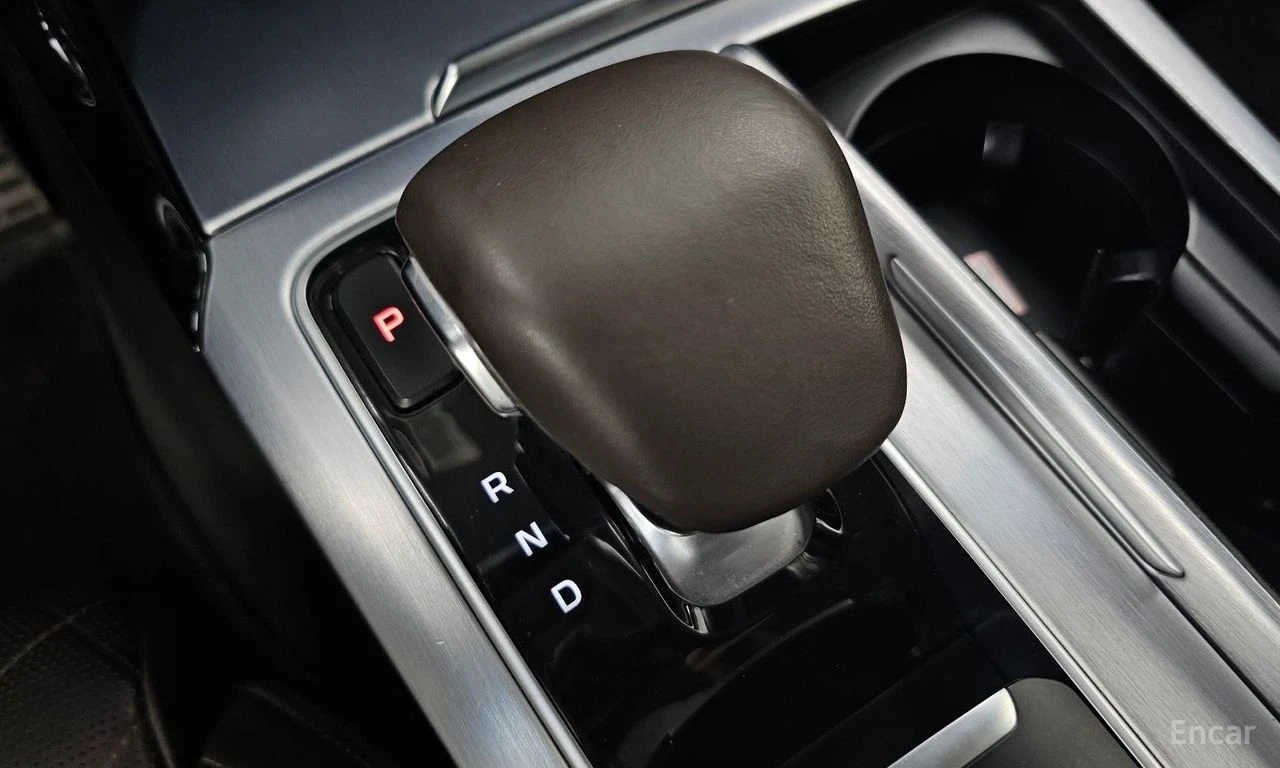 Kia Stinger 2.5* AWD* ОБДУХВАНЕ* ХЕДЪП* КАМЕРА* КЕЙЛЕС* , снимка 10 - Автомобили и джипове - 55031448