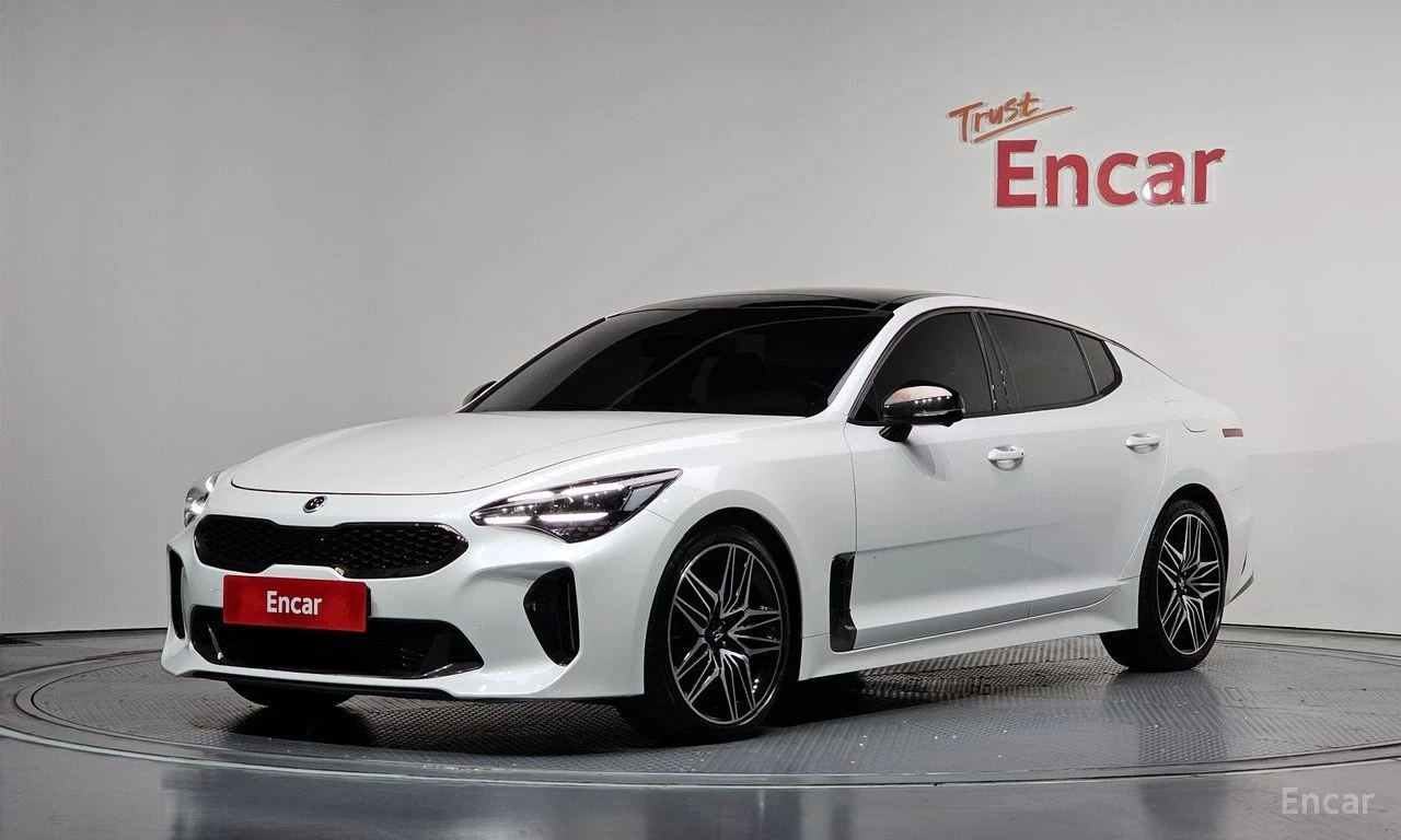 Kia Stinger 2.5* AWD* ОБДУХВАНЕ* ХЕДЪП* КАМЕРА* КЕЙЛЕС* 