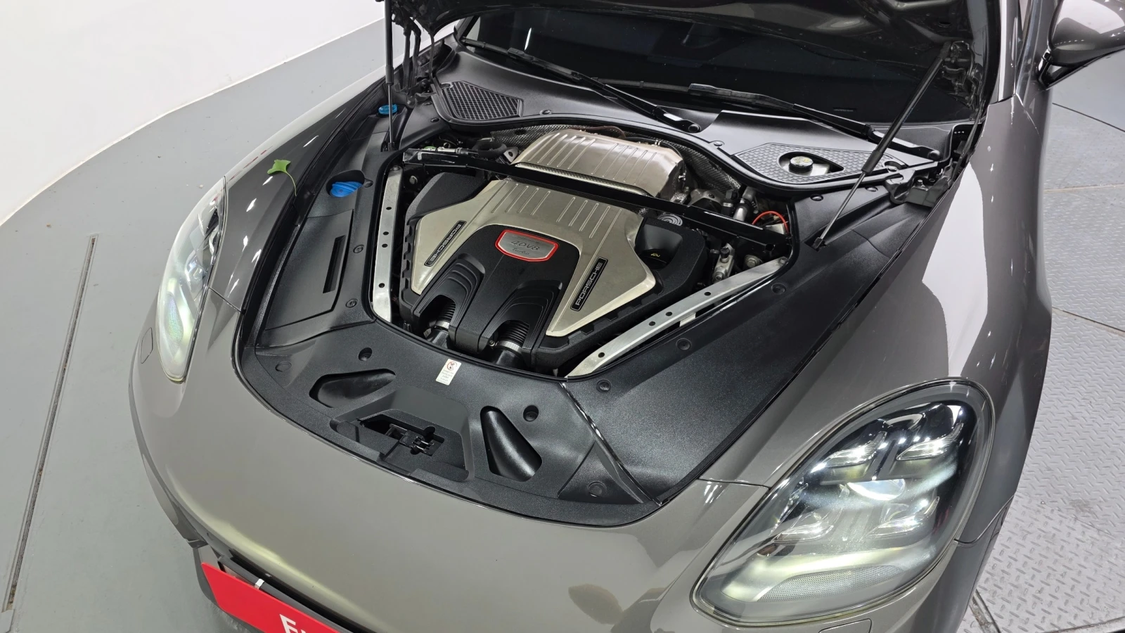 Porsche Panamera * Turbo* Pano* Keyless* Navi* , снимка 17 - Автомобили и джипове - 55323650