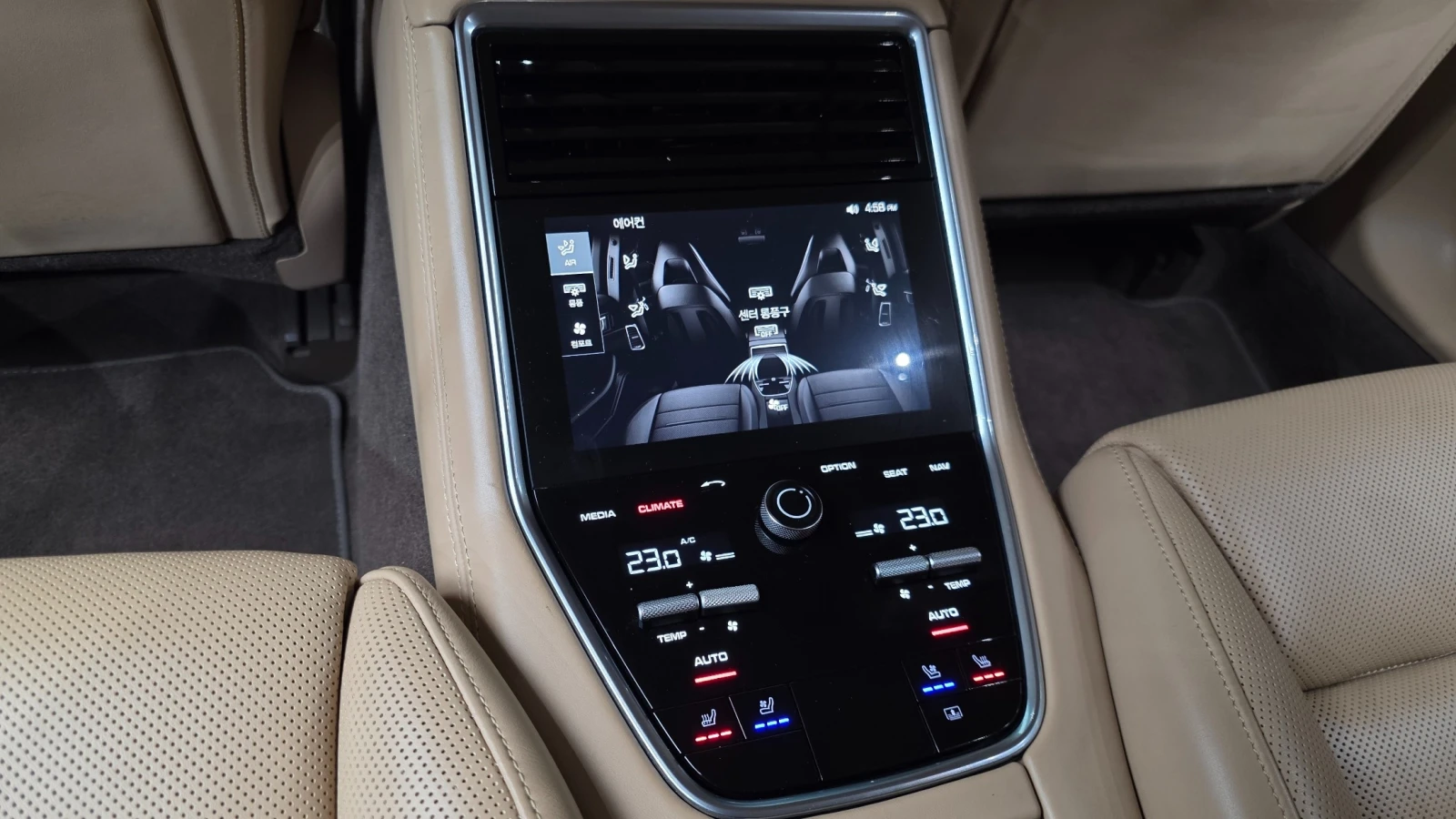 Porsche Panamera * Turbo* Pano* Keyless* Navi* , снимка 16 - Автомобили и джипове - 55323650