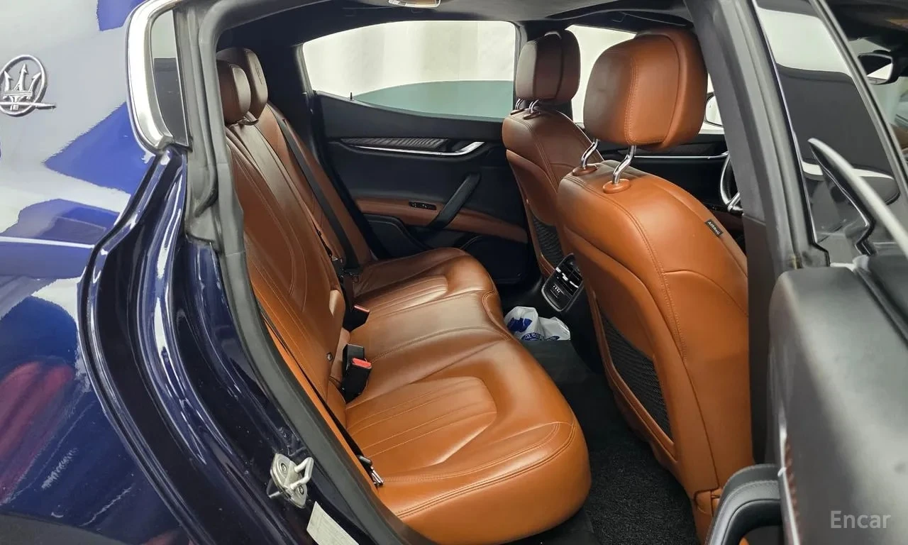 Maserati Ghibli 3.0 Diesel GranSport/, снимка 12 - Автомобили и джипове - 56019340