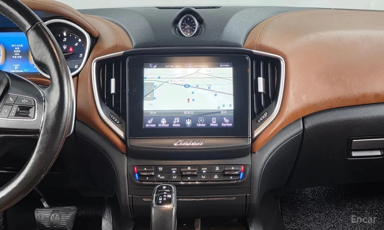 Maserati Ghibli 3.0 Diesel GranSport/, снимка 14 - Автомобили и джипове - 56019340