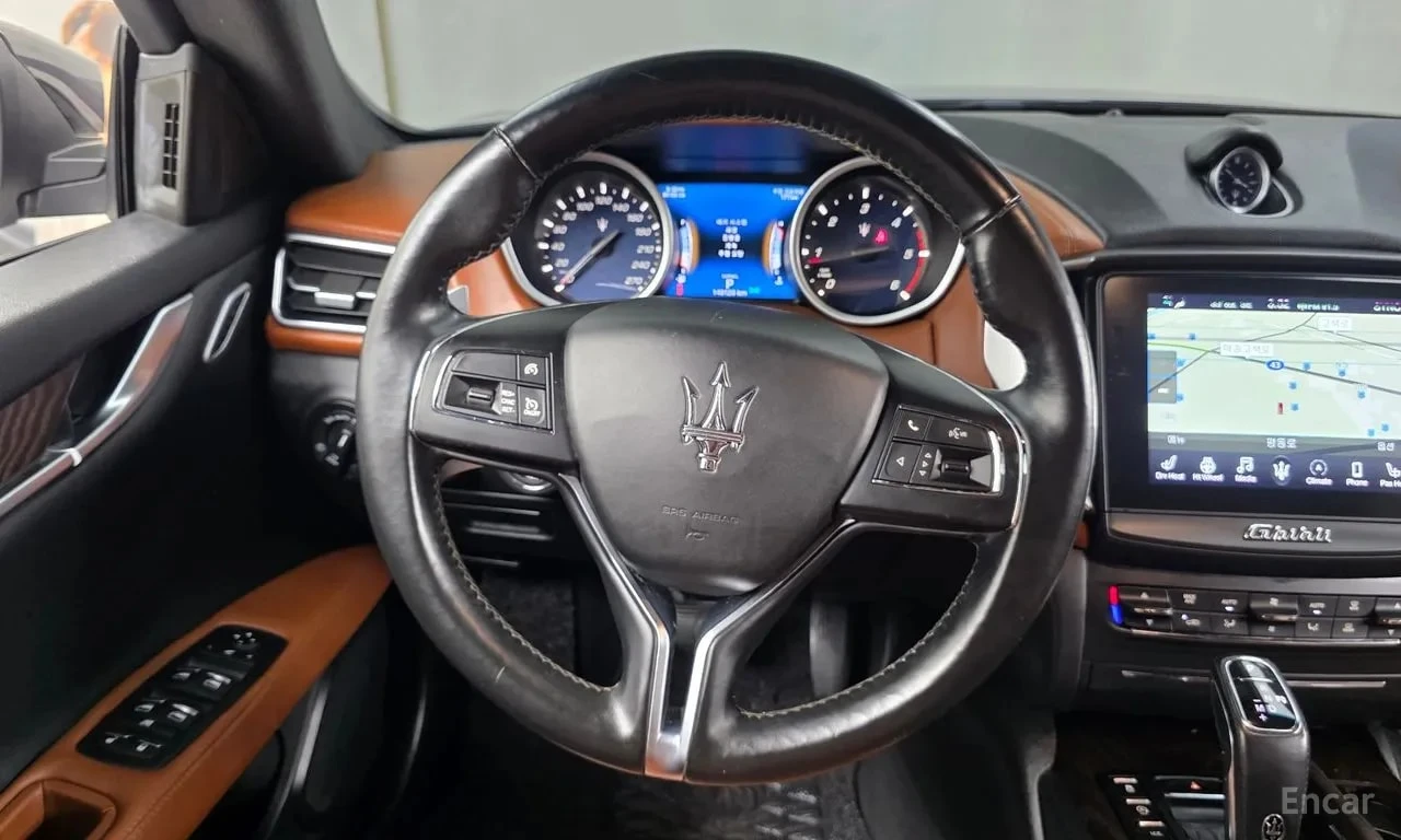 Maserati Ghibli 3.0 Diesel GranSport/, снимка 13 - Автомобили и джипове - 56019340
