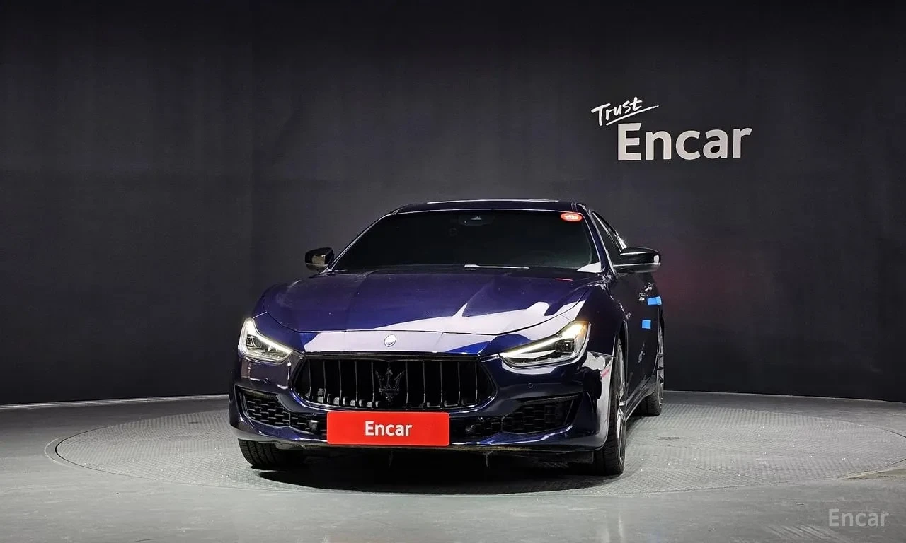 Maserati Ghibli 3.0 Diesel GranSport/, снимка 3 - Автомобили и джипове - 56019340
