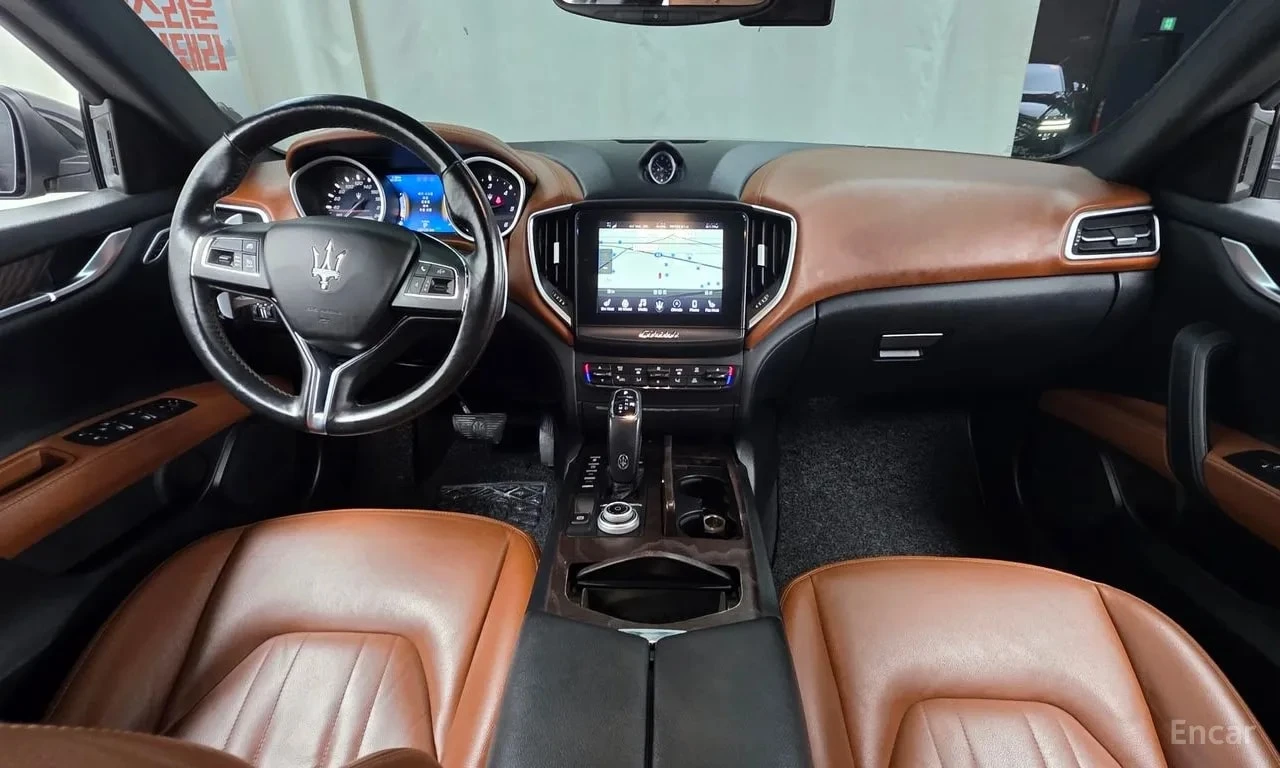 Maserati Ghibli 3.0 Diesel GranSport/, снимка 7 - Автомобили и джипове - 56019340