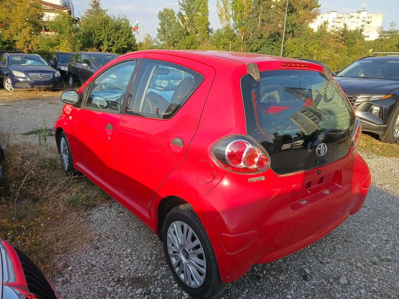 Toyota Aygo 1.0 й навиг., снимка 3 - Автомобили и джипове - 56138472