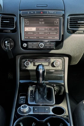 VW Touareg R-Line * Facelift * СМЕНЕНИ ВЕРИГИ * , снимка 14