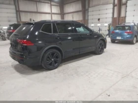 VW Tiguan SE R-LINE BLACK - 44000 лв. - 98799788 | Car24.bg