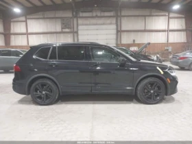 VW Tiguan SE R-LINE BLACK - 44000 лв. - 98799788 | Car24.bg