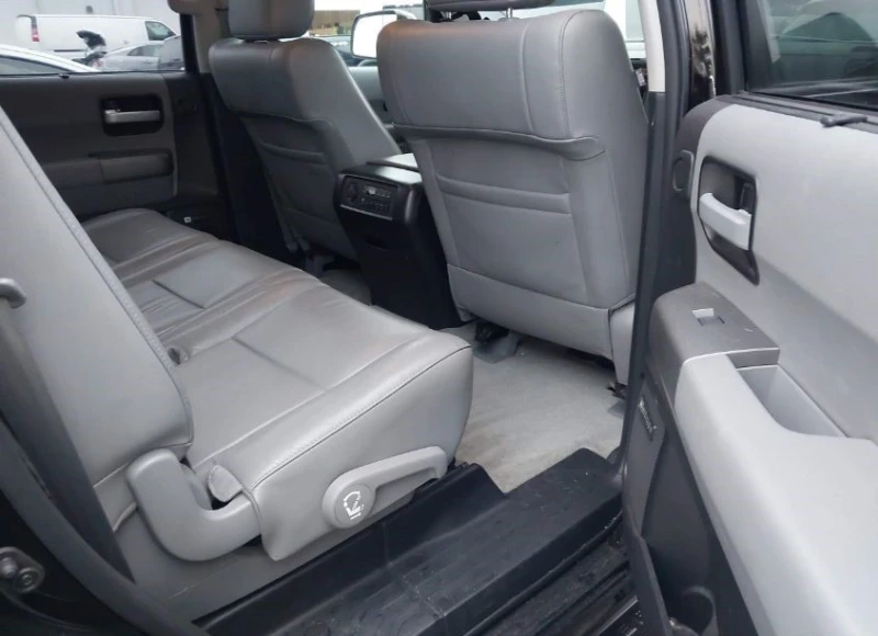 Toyota Sequoia 2011 TOYOTA SEQUOIA LIMITED 5.7L V8, снимка 12 - Автомобили и джипове - 48784204