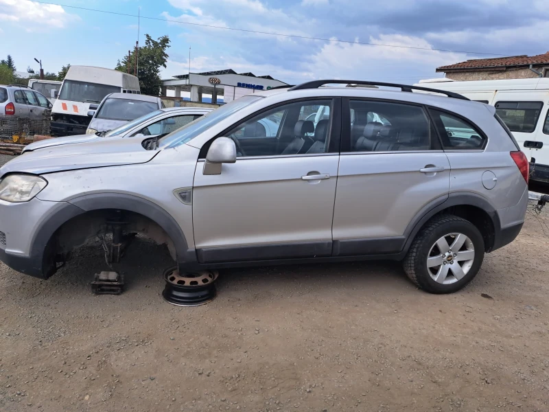 Chevrolet Captiva 2.0CDTI, снимка 2 - Автомобили и джипове - 52884743